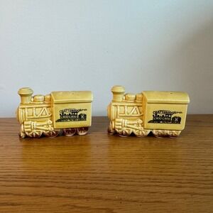 Vintage Chattanooga‎ Choo Choo Train Ceramic Yellow Salt Pepper Shakers